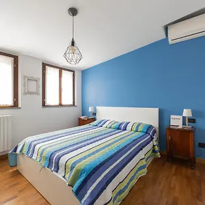 porta-genova-balcony-apartment.it-lombardy.com/