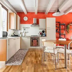 residence-dei-frutti-pieno-centro-il-melograno.hotelinveneto.com/